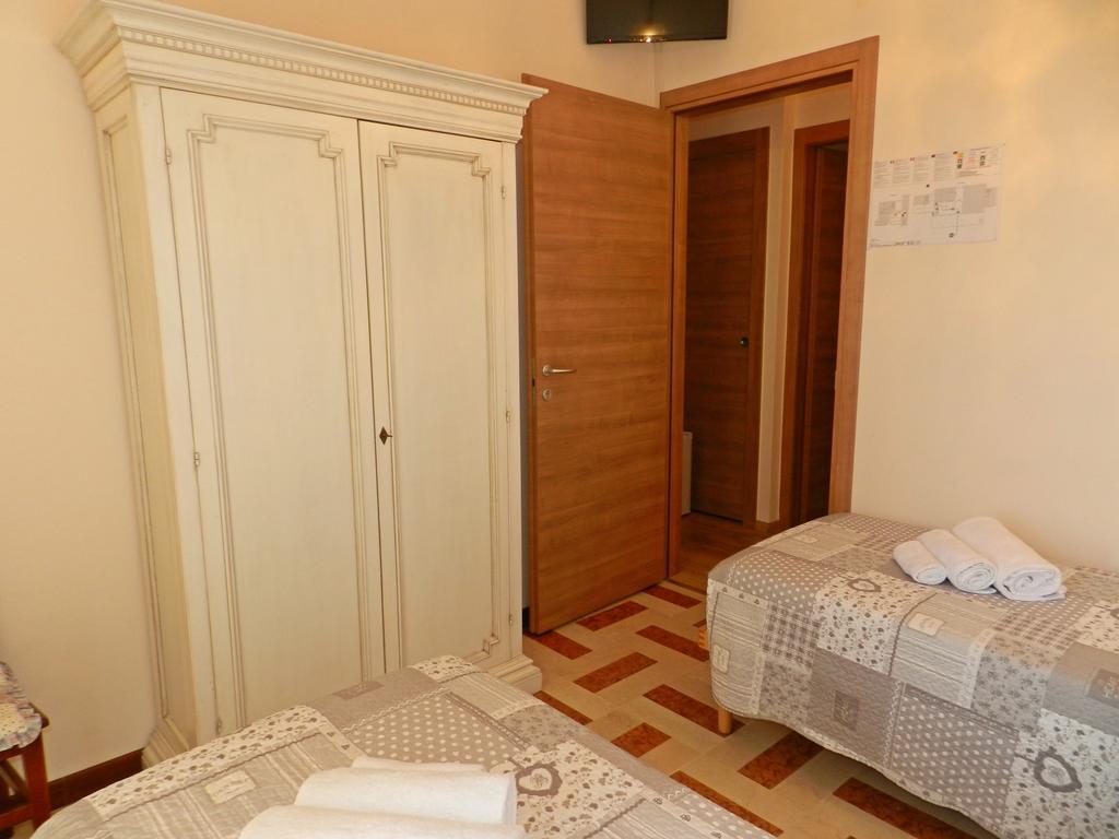 Agriturismo Zio Michele Hotell Isola Della Scala Eksteriør bilde