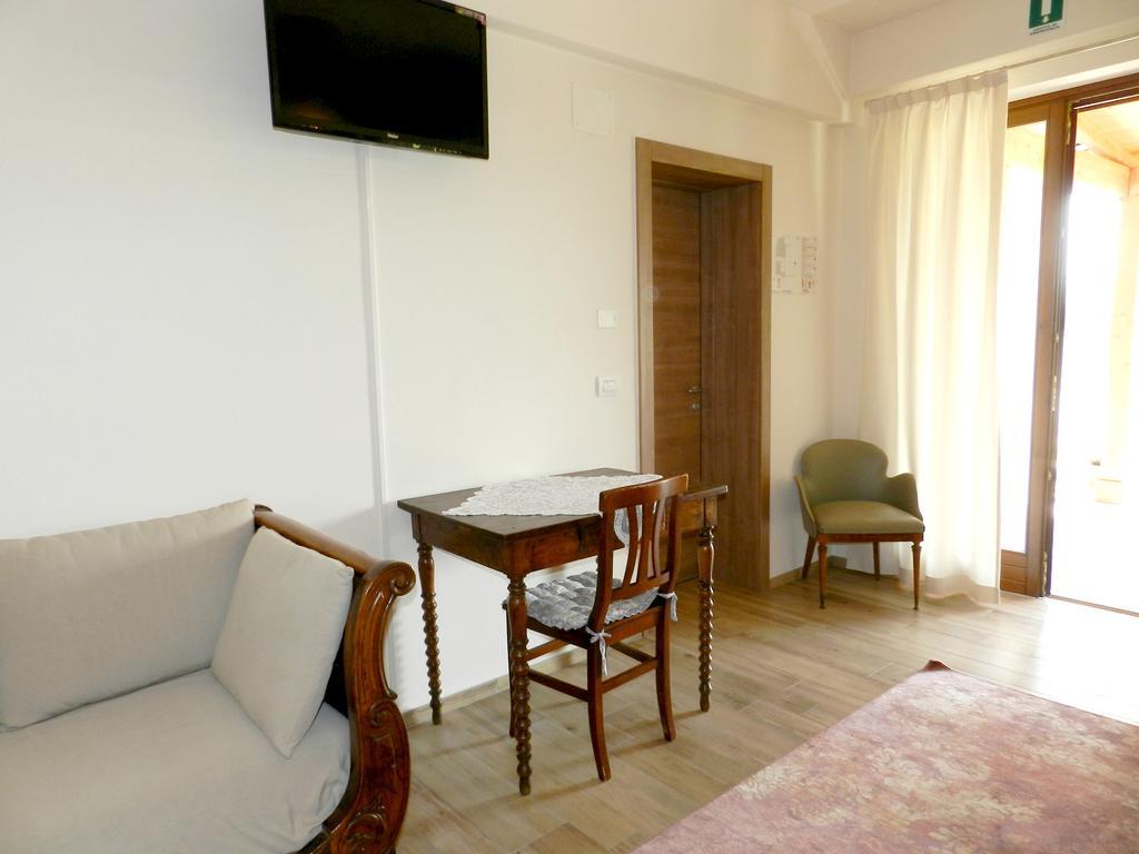 Agriturismo Zio Michele Hotell Isola Della Scala Eksteriør bilde